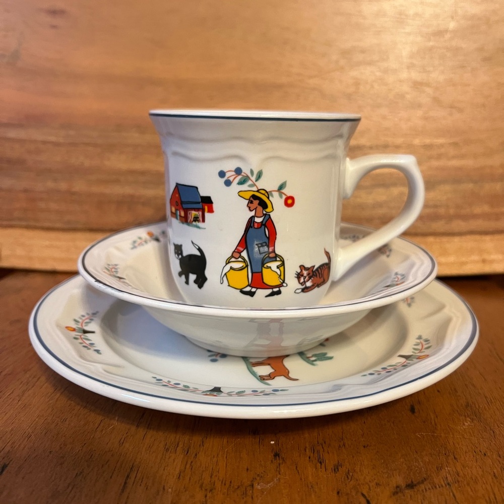 Vintage ONEIDA FARM FRIENDS Stoneware.